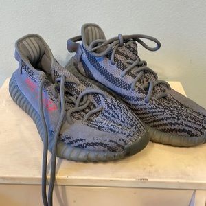 Yeezy beluga v2